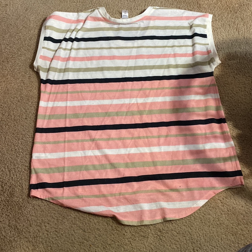 Basic T-Shirt - Picture 4 of 4